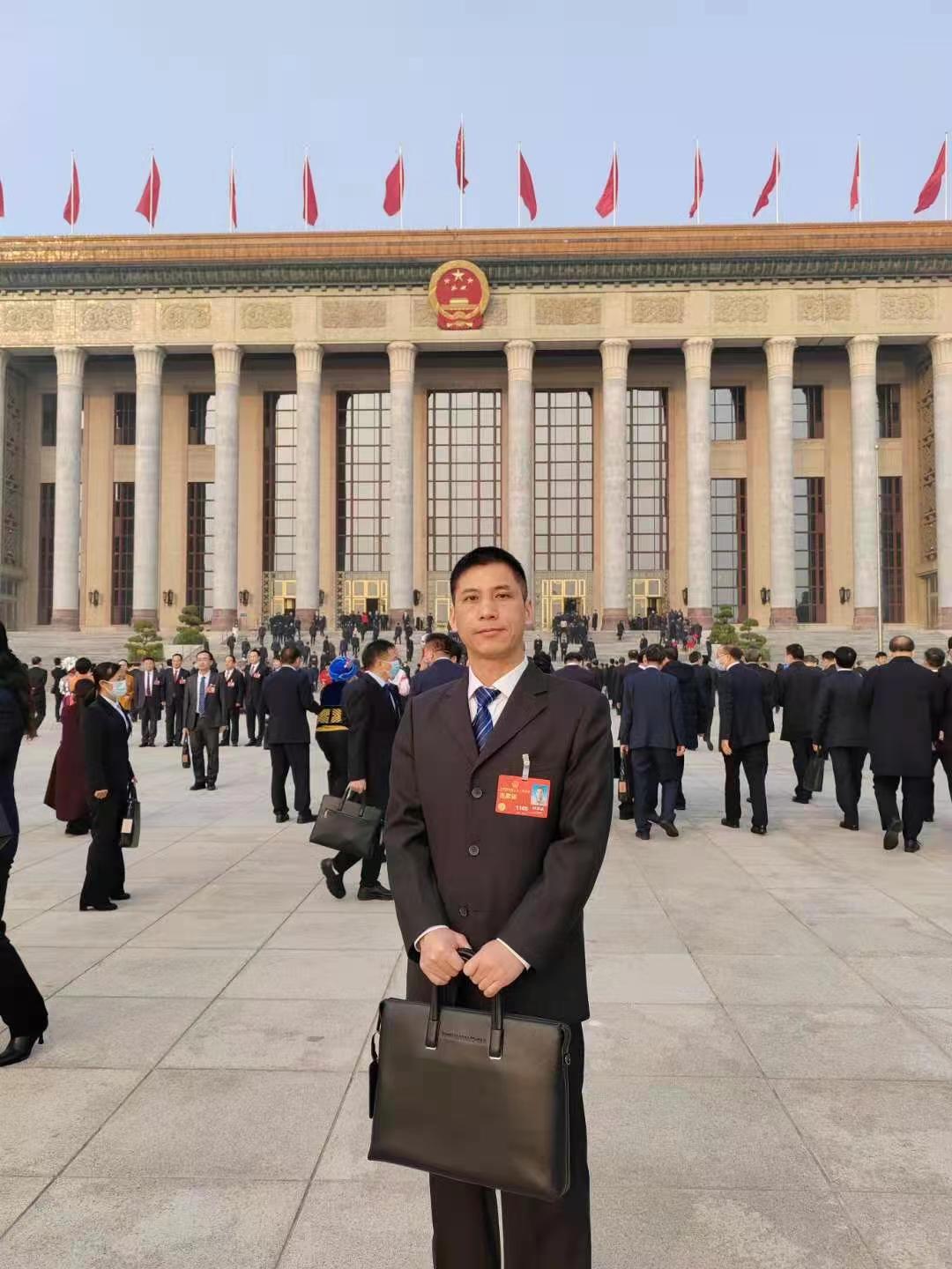 传递两会精神 凝聚奋进力量——好博(中国)体育智能科技股份有限公司网站贵溪公司全国人大代表何雄斌履职归来忙宣讲